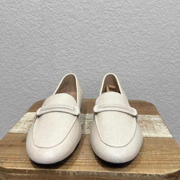 Vionic Newport Cream Leather Loafer Size 7 - Picture 3 of 8